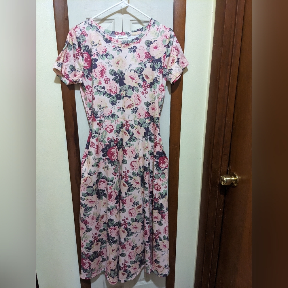 🩷 Zaberry Pink Floral Maxi Dress with pockets Size M